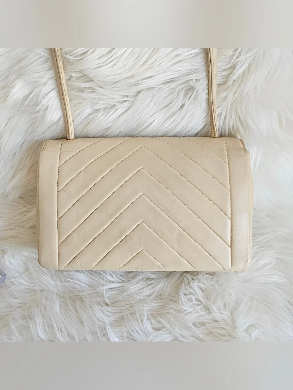 🤍 Chanel Chevron Flap Bag 🤍